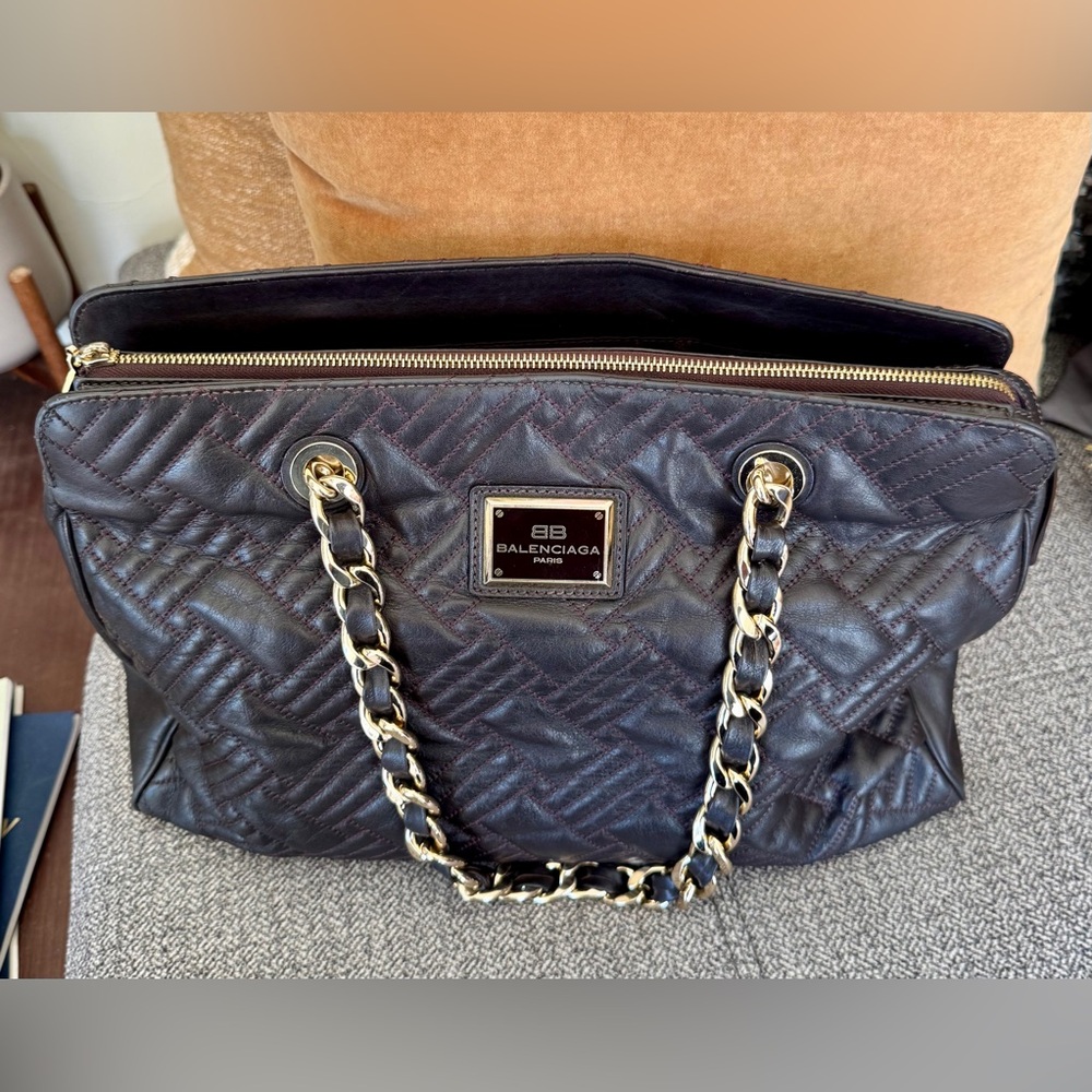 Balenciaga Dark Brown Chevron Quilted Leather Shoulder Bag (COA) - Picture 10 of 16